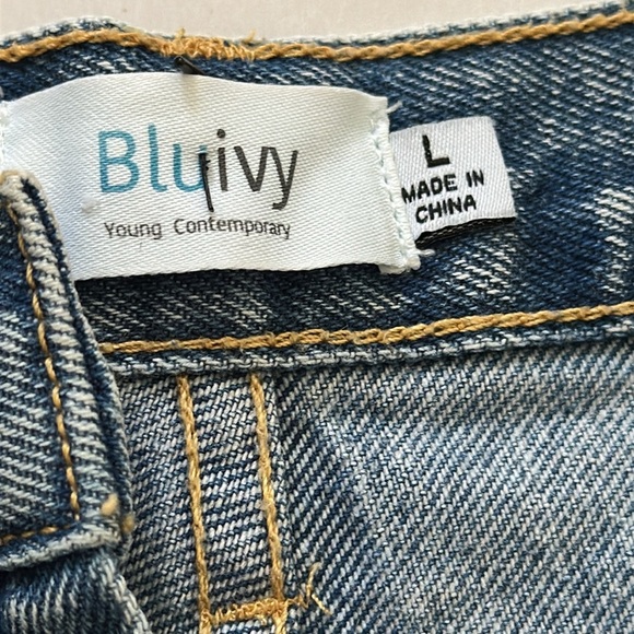 Blue Ivy Jean Shorts Denim Raw Hem Distressed Beachy Grunge Button Fly Cotton L - Picture 2 of 6